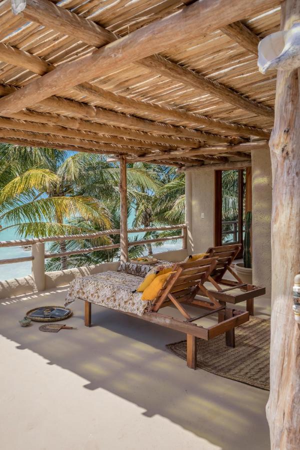Casa Cat Ba Beachfront Boutique Hotel Остров Холбокс Экстерьер фото