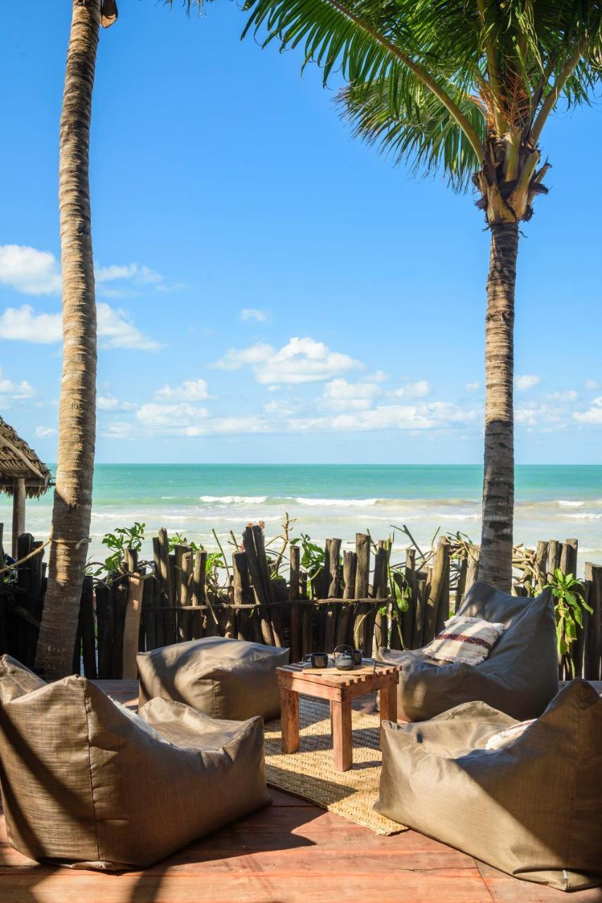 Casa Cat Ba Beachfront Boutique Hotel Остров Холбокс Экстерьер фото